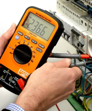 Alternative view of Multímetro Digital Con Medición Automática True Rms 1000 V Y Conexión A Pc